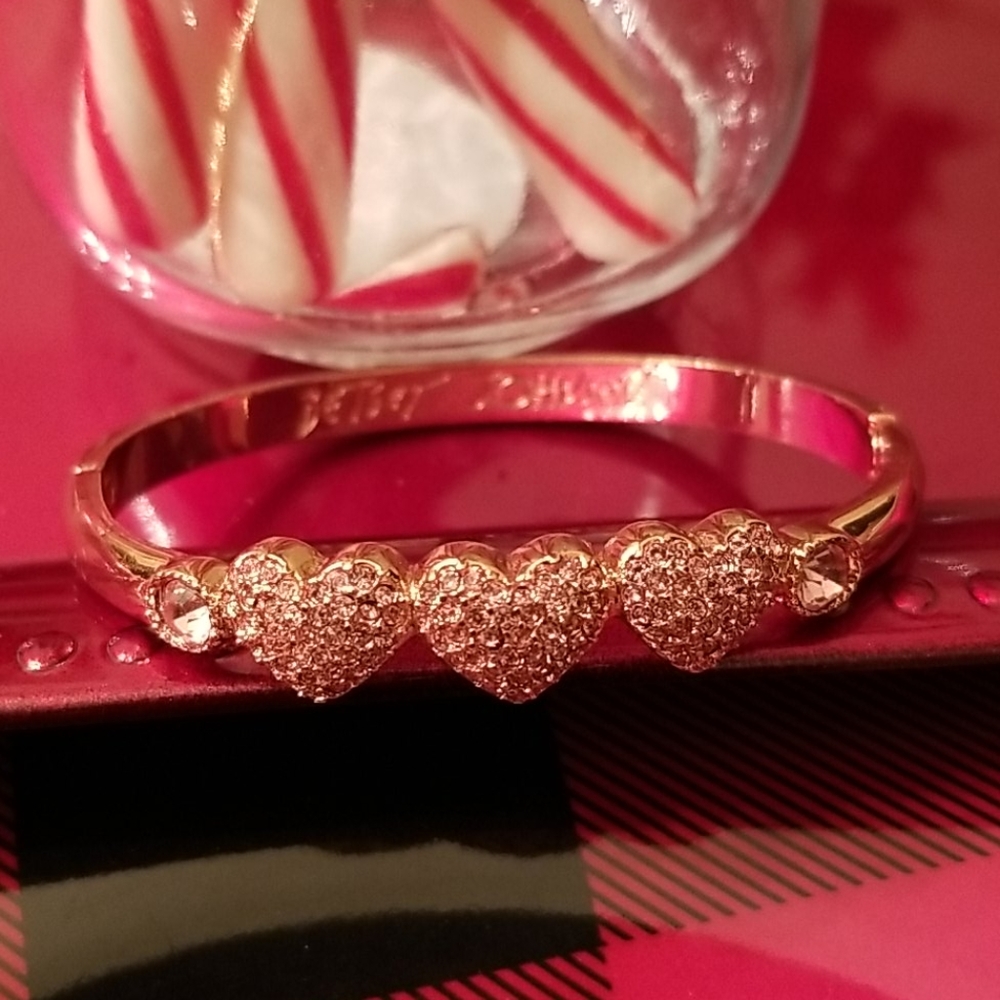 🕺💃HP🕺💃Betsy Johnson pink jewel bracelet - Picture 13 of 16
